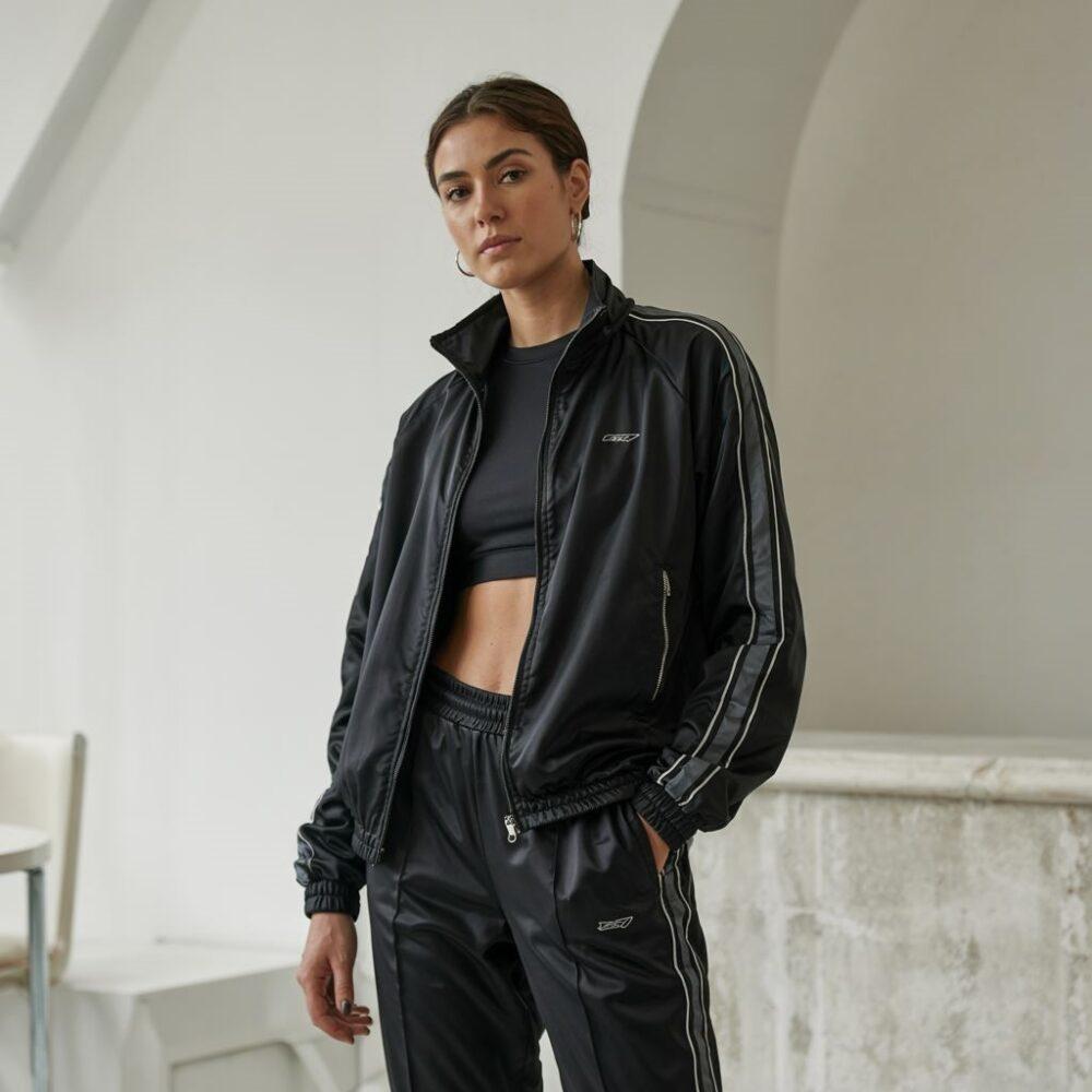 dresy z białym tshirtem