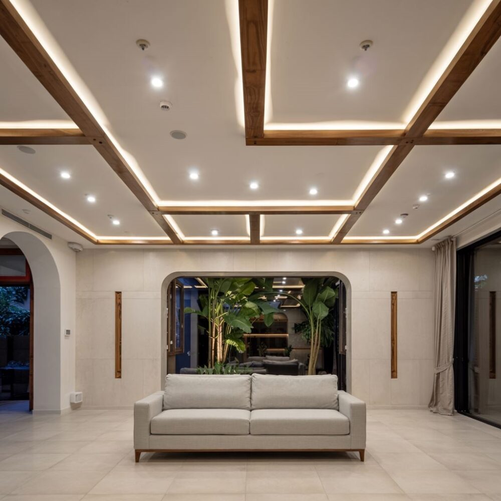 geometryczne wzory na suficie