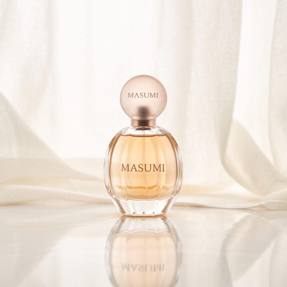perfumy Masumi na białym tle